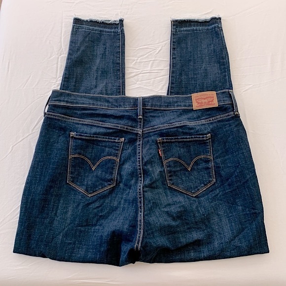 Levi’s 721 High Rise Skinny Jeans - Picture 7 of 14